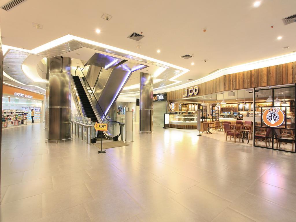 Zest Hotel Airport Jakarta Tangerang Exterior foto